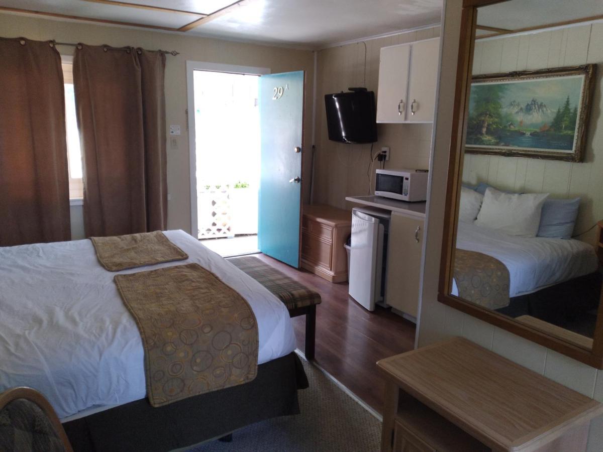 Appletree Inn Radium Hot Springs Ngoại thất bức ảnh
