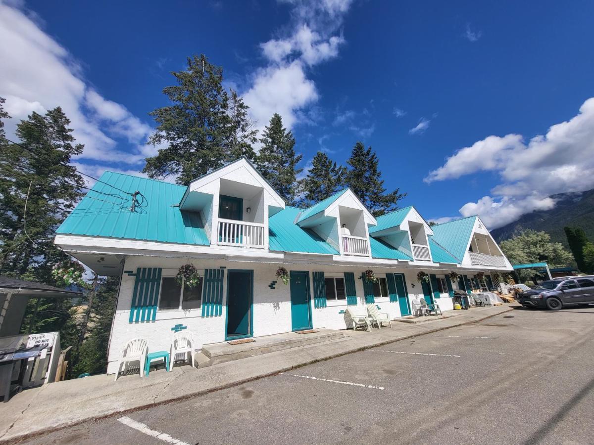 Appletree Inn Radium Hot Springs Ngoại thất bức ảnh