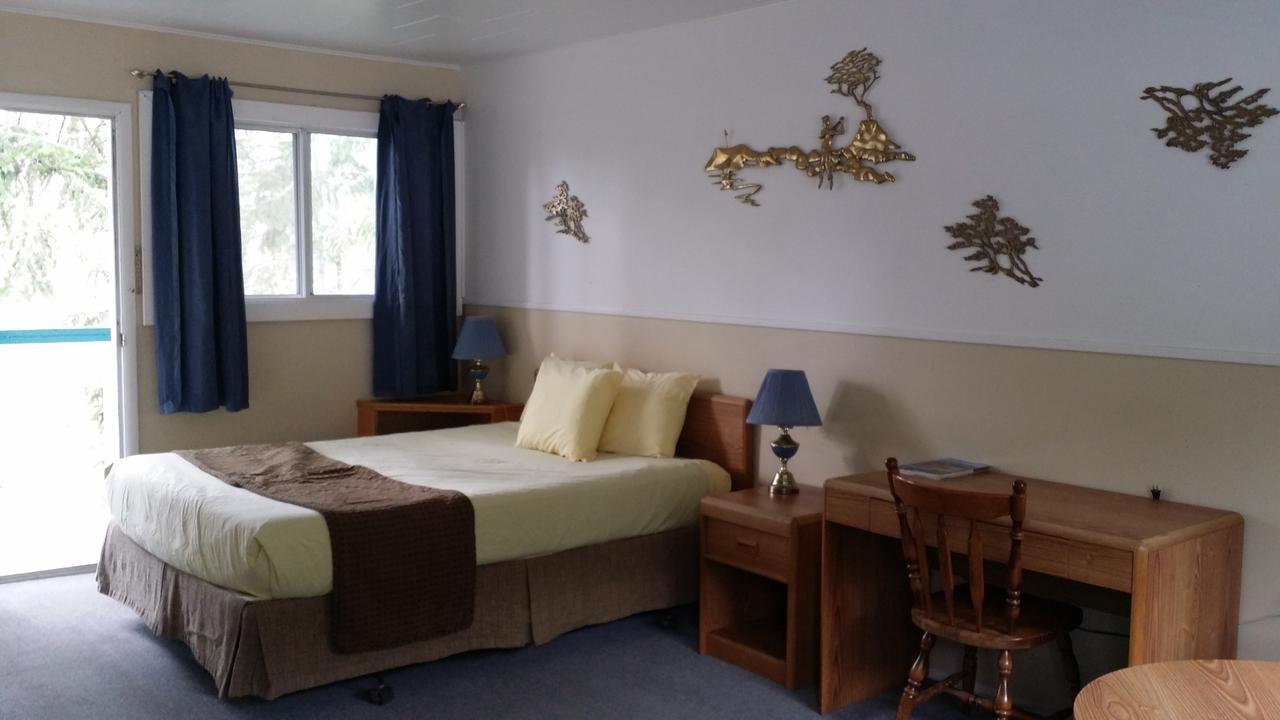 Appletree Inn Radium Hot Springs Ngoại thất bức ảnh